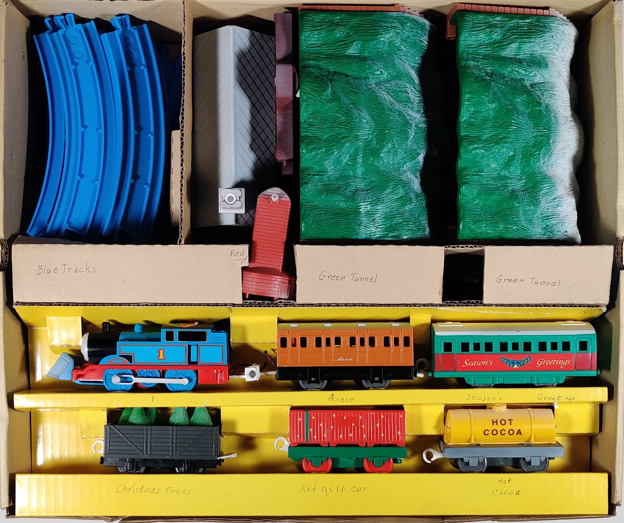 Tomy thomas holiday set discount